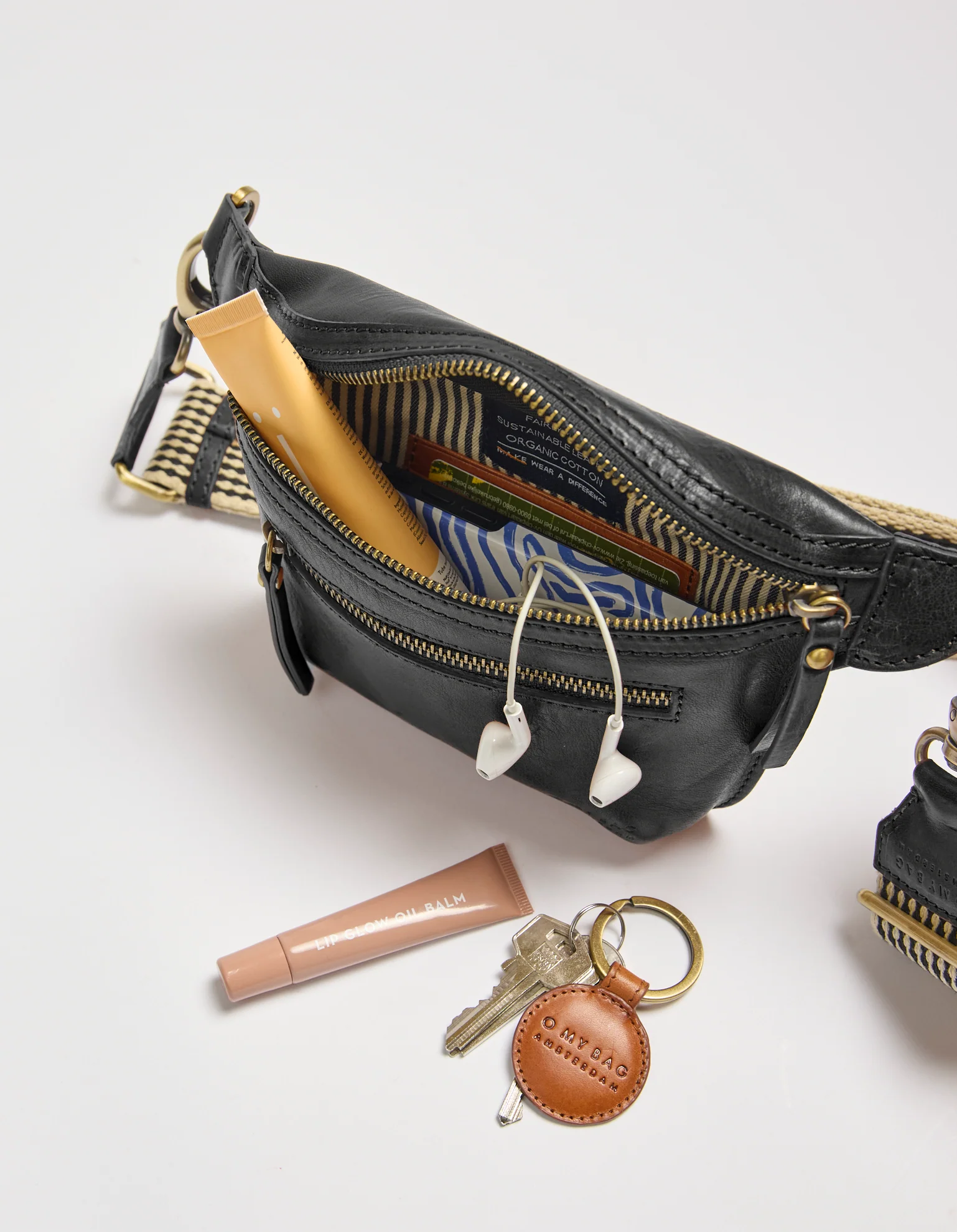 Beck's Bum Bag - Black Stromboli Leather - Image 7