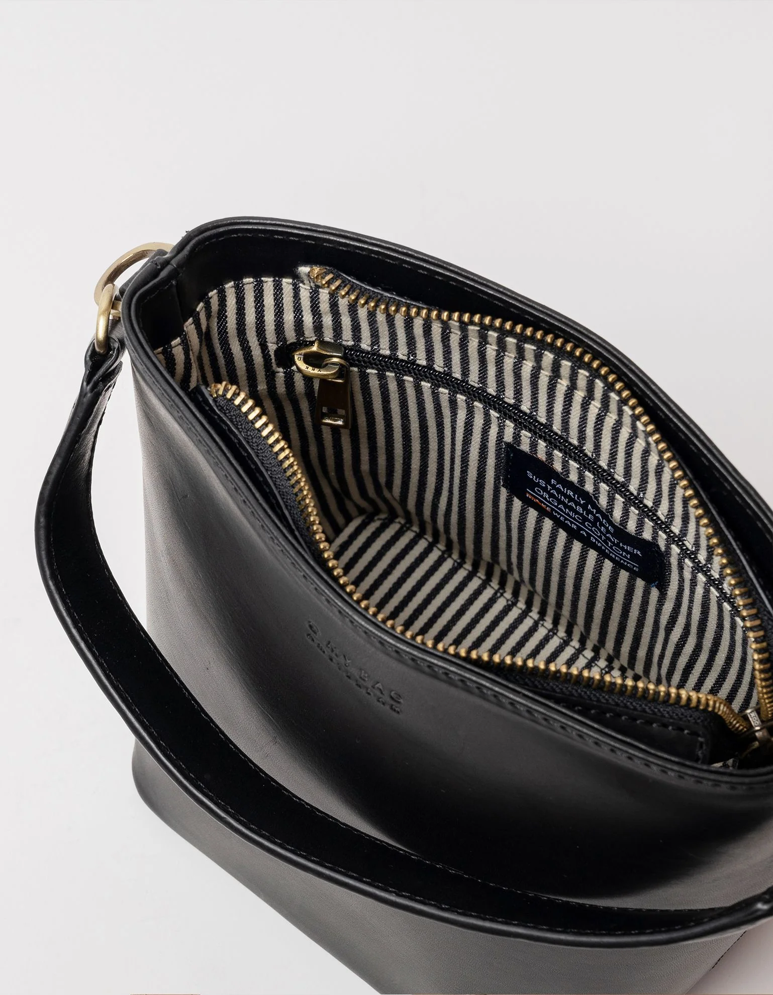 Bobbi Bucket Bag Midi - Black Classic Leather - Image 5