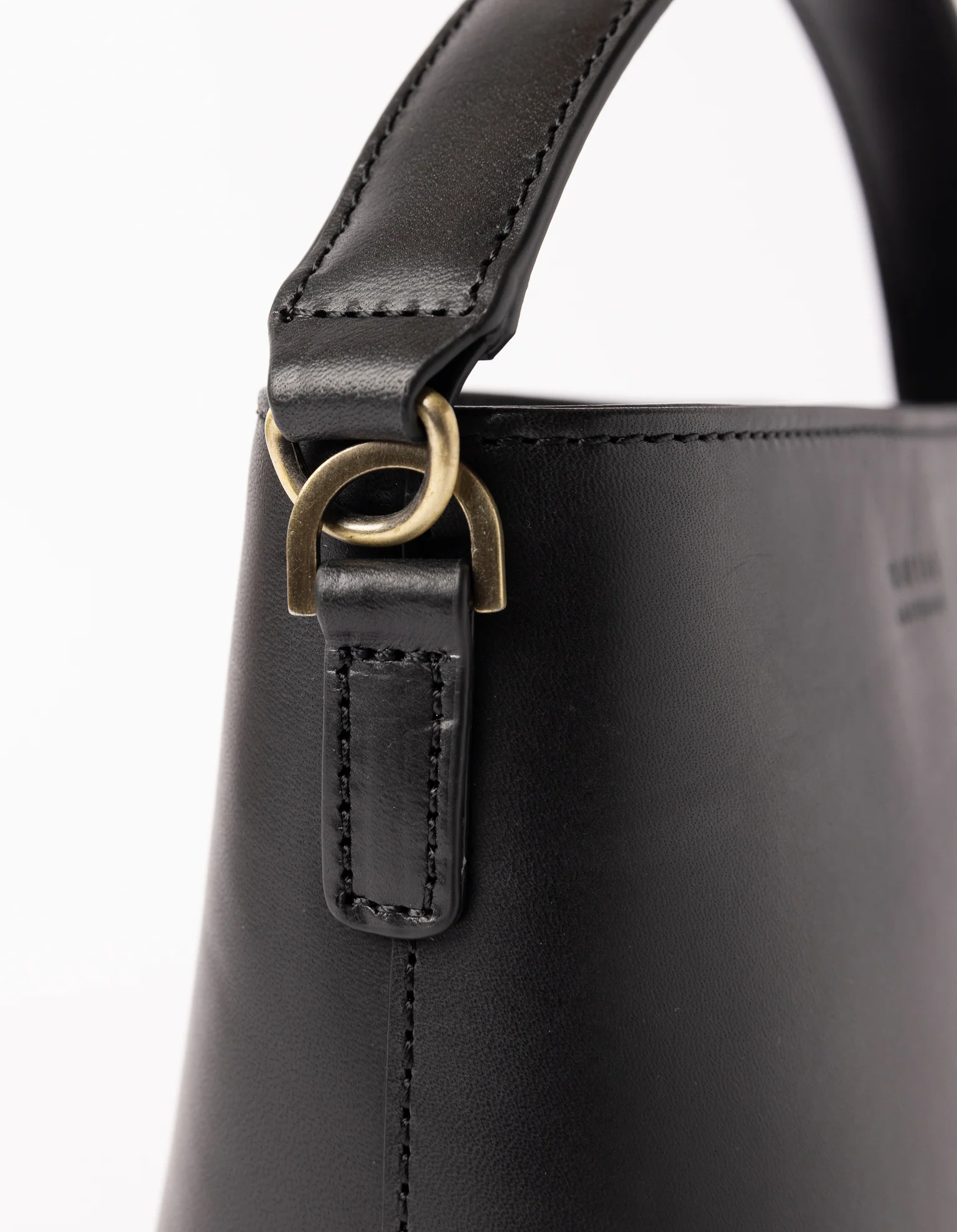 Bobbi Bucket Bag Midi - Black Classic Leather - Image 6