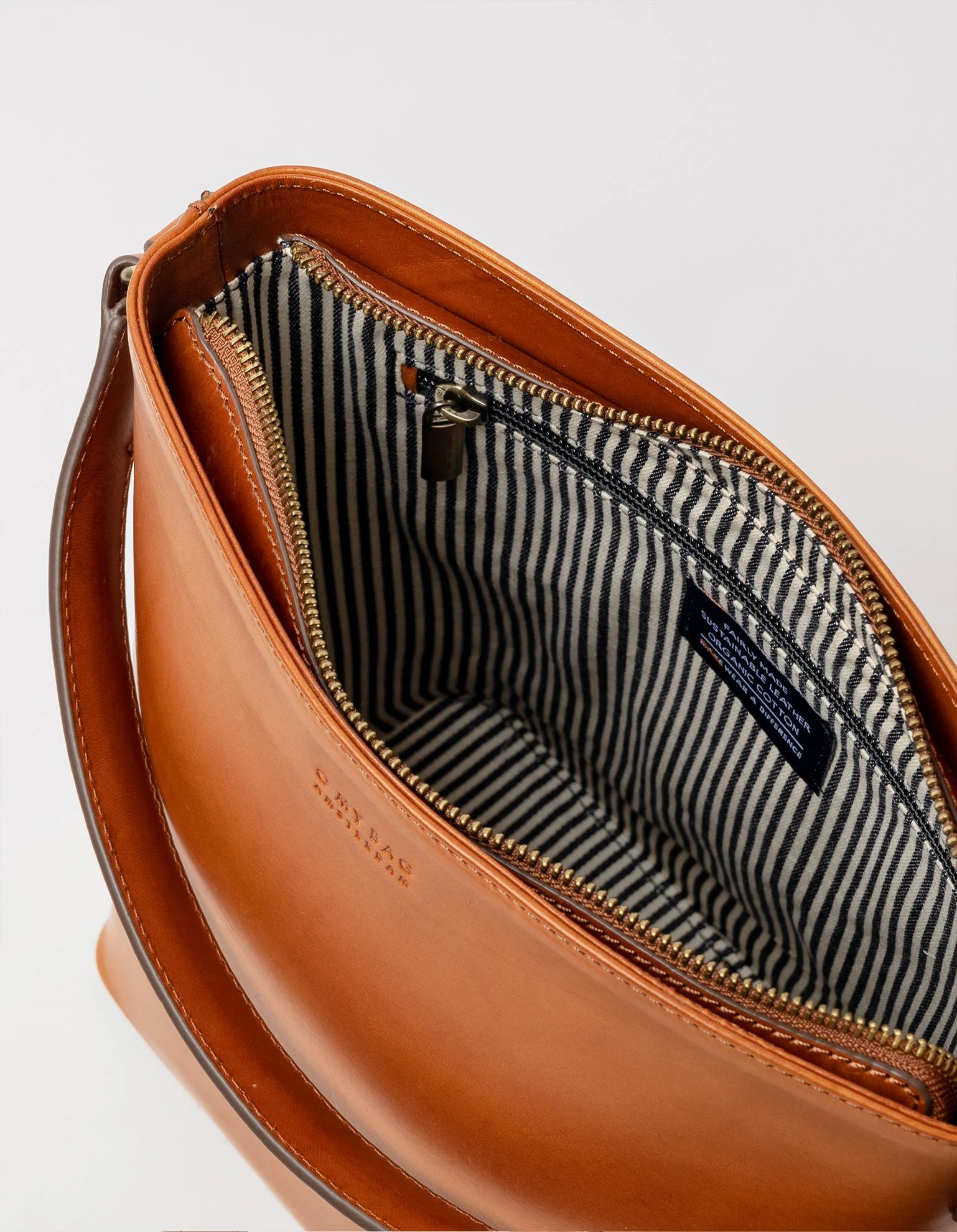 Bobbi Bucket Bag Maxi - Cognac Classic Leather - Image 5