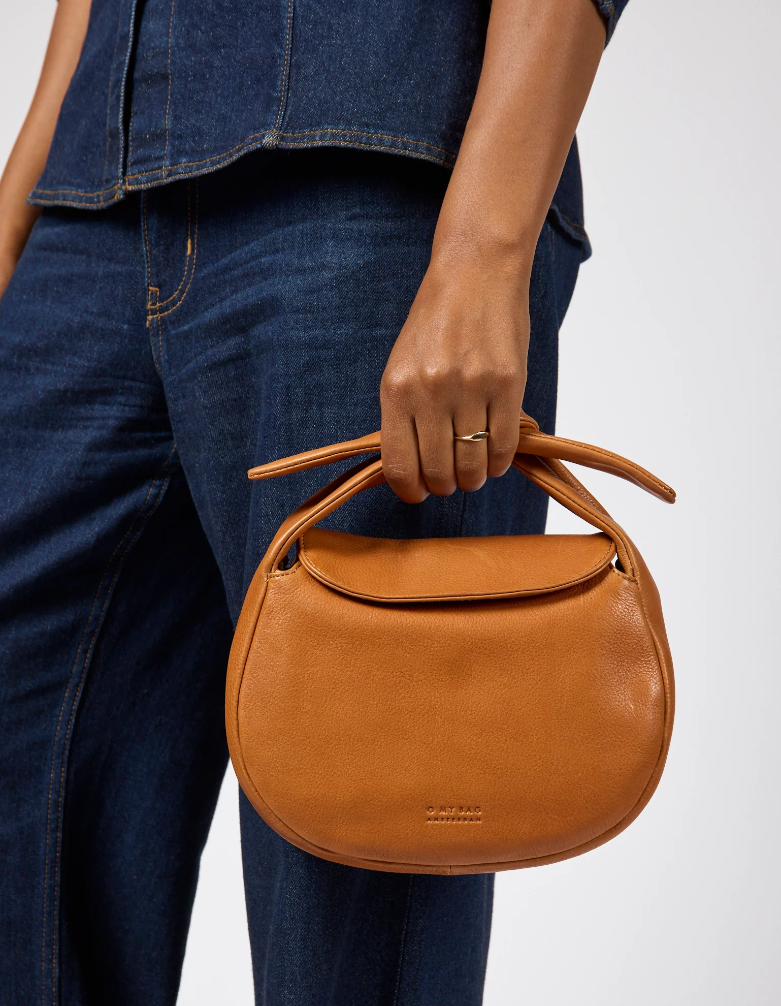 Coco Croissant - Wild Oak Soft Grain Leather - Image 5