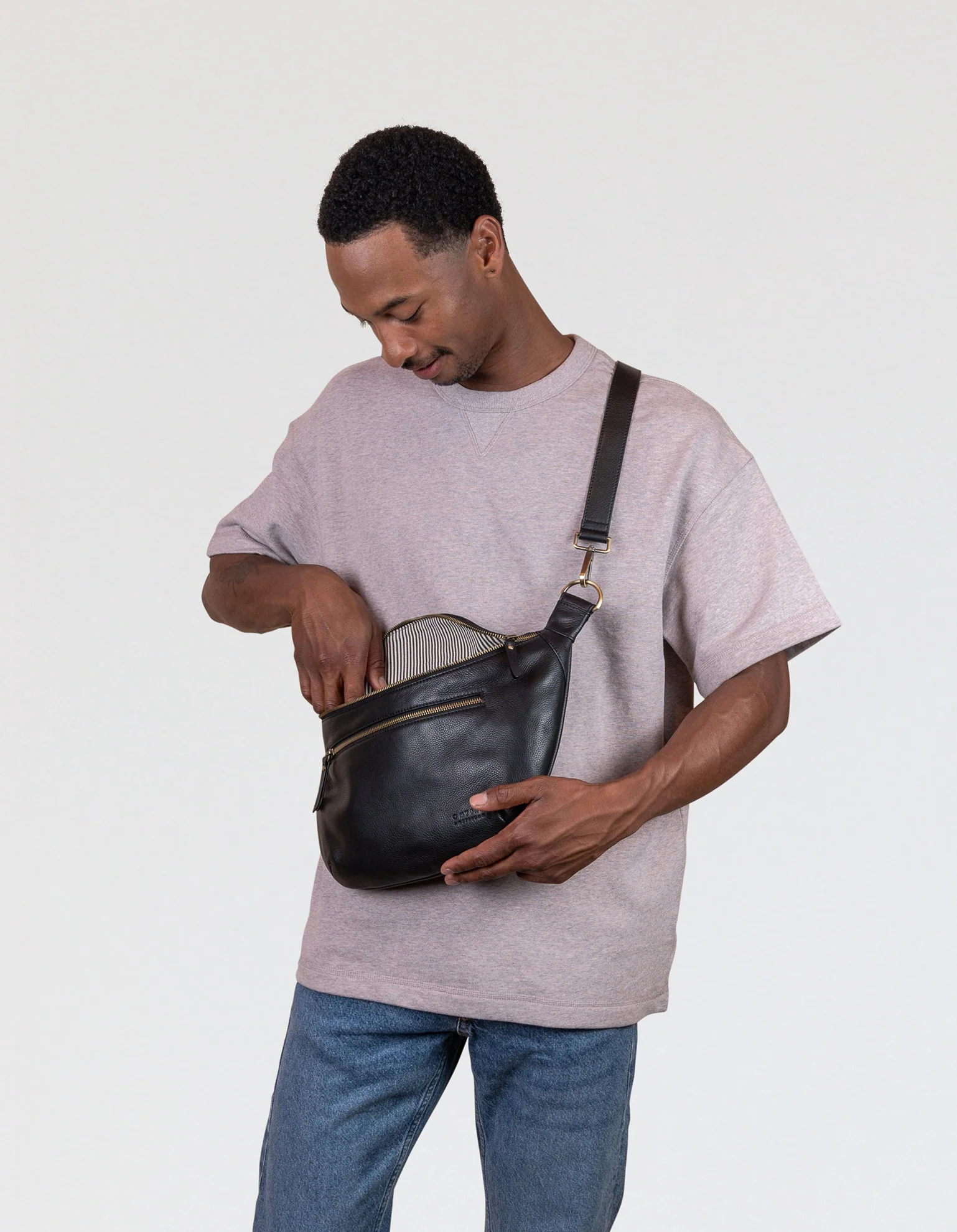 Drew Bum Bag Maxi - Black Soft Grain Leather - Image 5