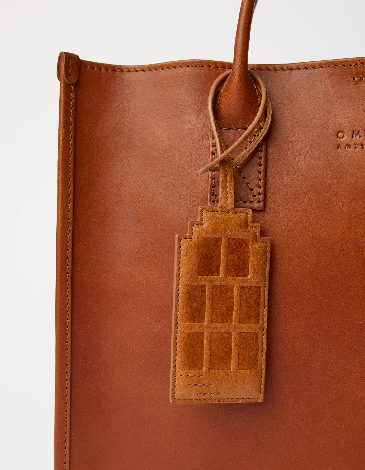 Amsterdam Bag Charm - Wild Oak Soft Grain Leather - Image 3