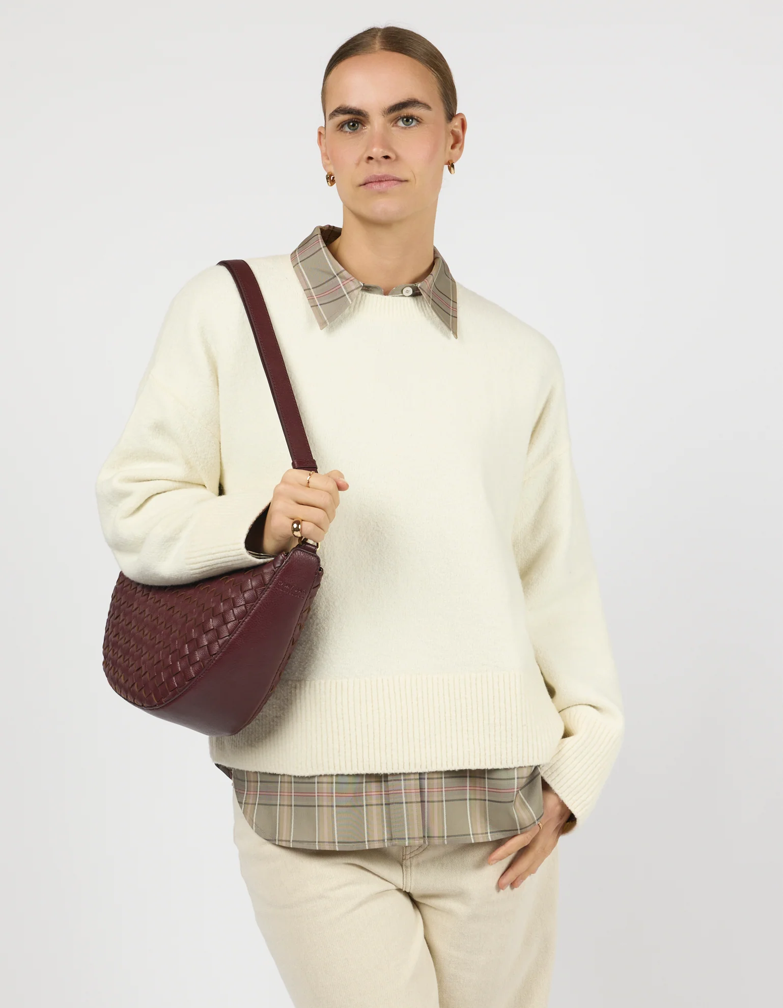 Leo Maxi - Dark Cherry Woven Soft Grain Leather - Image 6