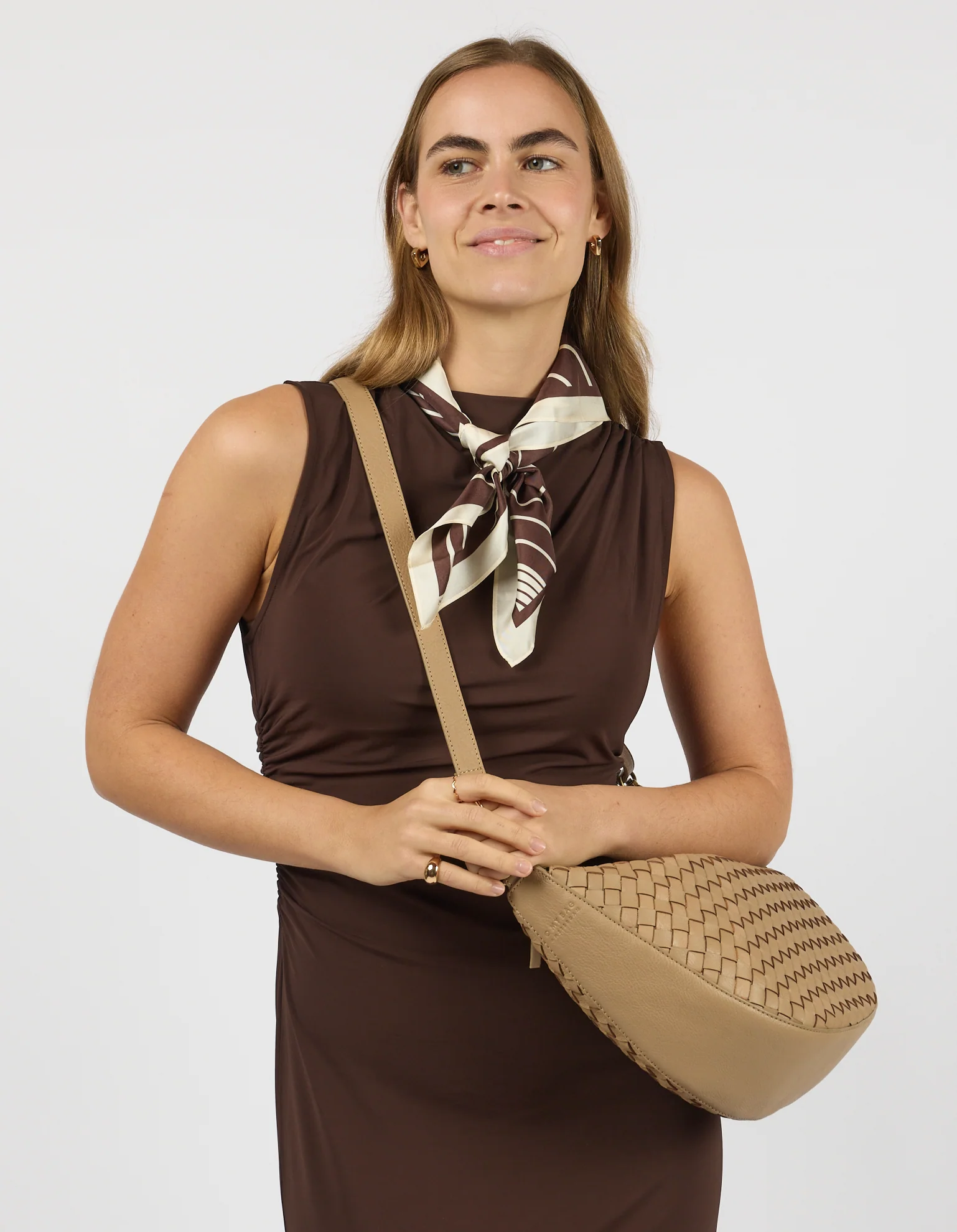 Leo Maxi - Dark Sand Woven Soft Grain Leather - Image 4