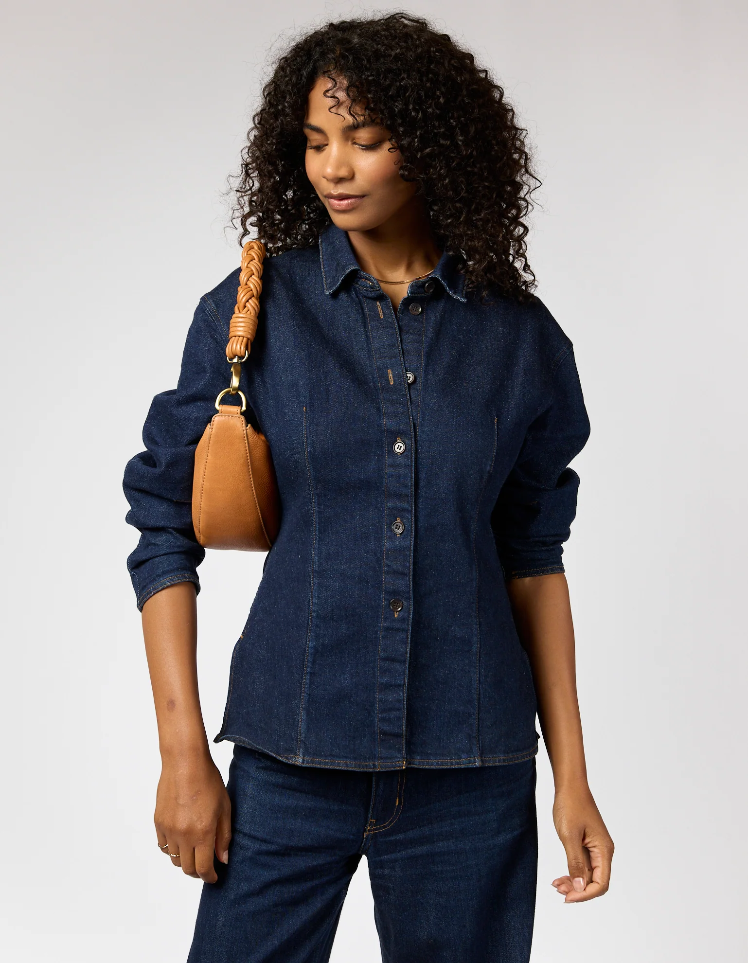Leo Midi Twisted Handle - Wild Oak Soft Grain Leather - Image 8