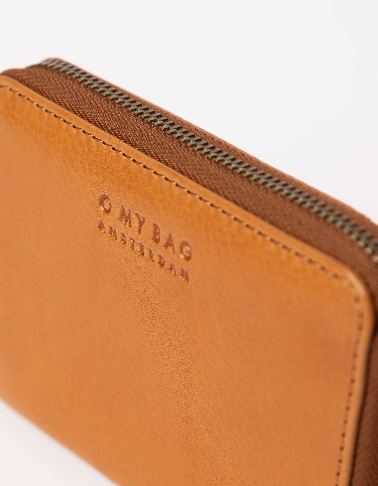Robbie Wallet - Wild Oak Soft Grain Leather - Image 5