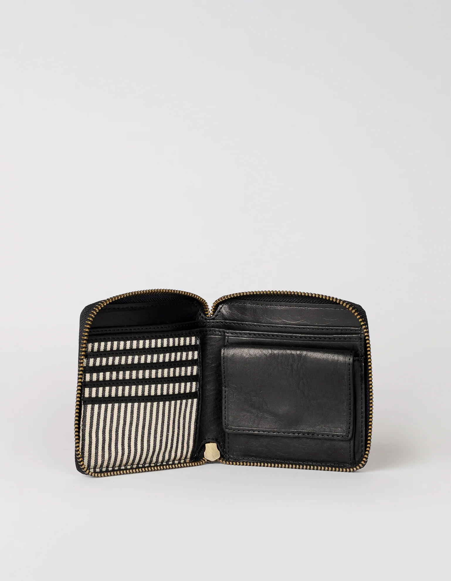 Sonny Square Wallet - Black Stromboli Leather - Image 3