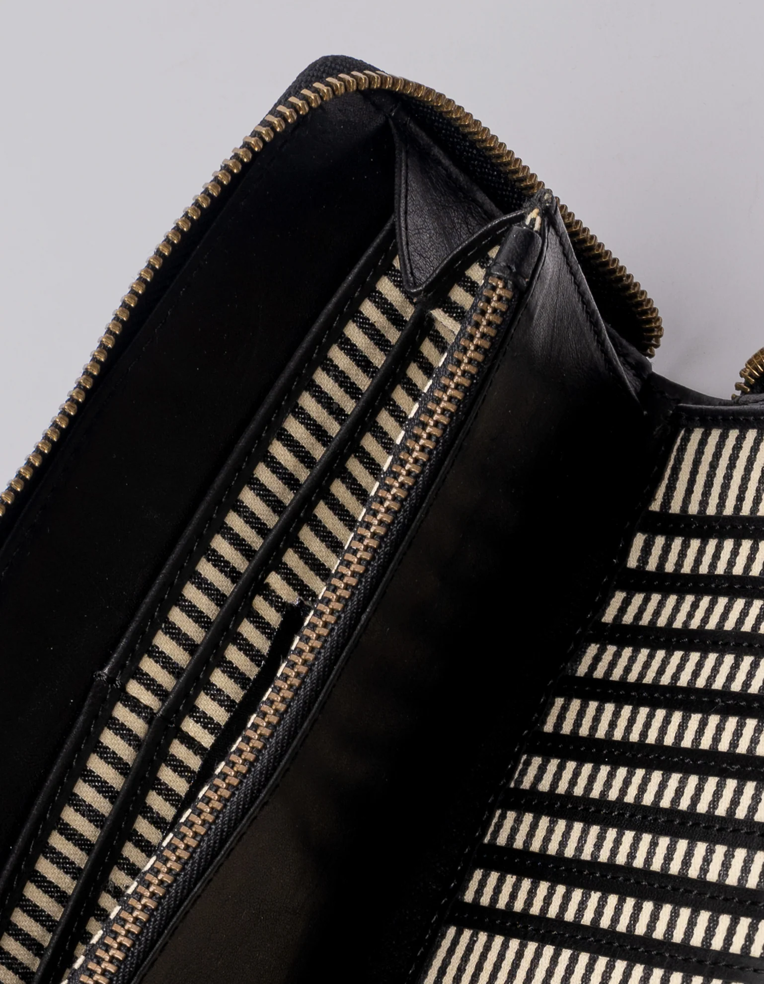 Sonny Wallet - Black Stromboli Leather - Image 3