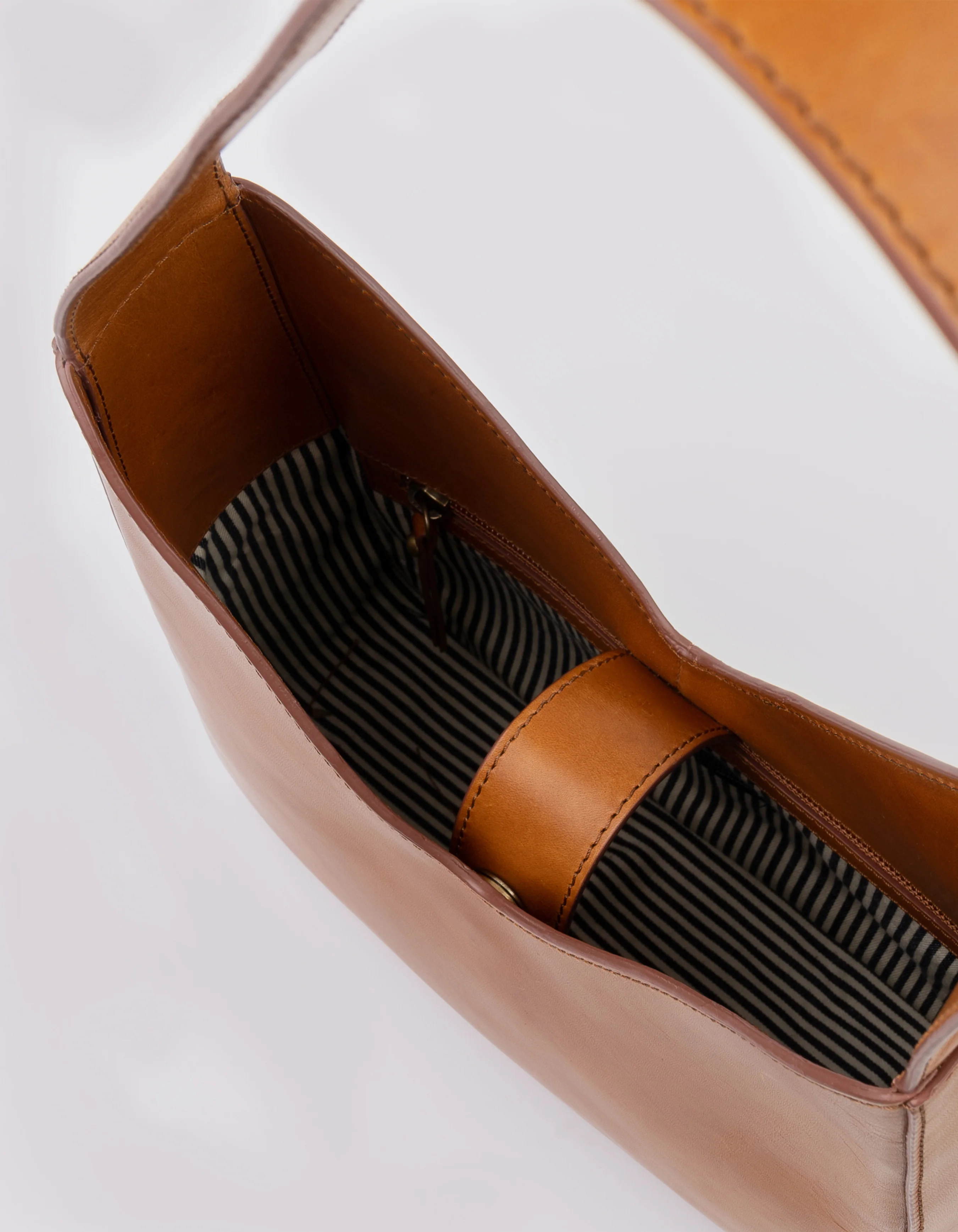 Vicky - Cognac Classic Leather - Image 6
